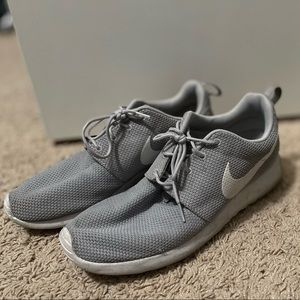 2014
Roshe One 'Wolf Grey'